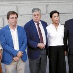 Manuela Carmena recibe a los padres del preso venezolano Leopoldo Pérez