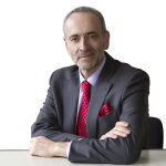 El catedrático Gustavo Palomares