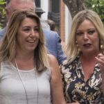 Efectivos de la Guardia Civil contienen a un grupo de regantes del Condado que increpan a la presidenta de la Junta, Susana Díaz, en su visita institucional a San Juan del Puerto (Fotos: Efe)