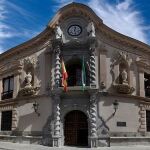 Vista de la fachada principal de la sede del Consejo Consultivo autonómico, que se encuentra en Granada