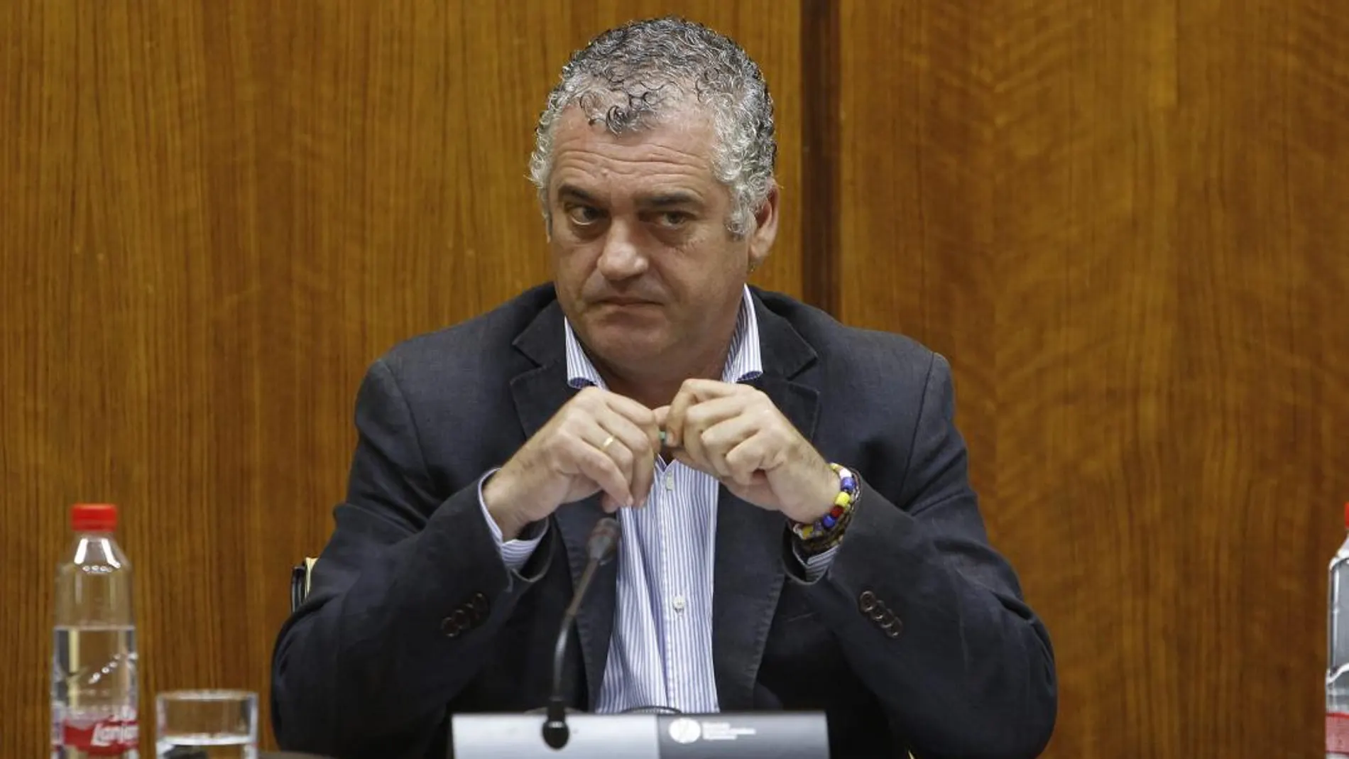El consejero de Empleo, Empresa y Comercio, Javier Carnero, ha sido quien ha proporcionado los datos, publicados en el BOPA esta semana (Foto: Manuel Olmedo)