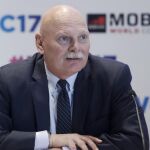 El delegado de GSMA, John Hoffman, durante la rueda de prensa que han ofrecido en Barcelona para presentar las novedades de la próxima edición del Mobile World Congress (MWC) 2017