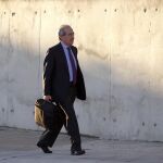 El exvicepresidente de Caja Madrid y exministro socialista, Virgilio Zapatero, a su llegada a la Audiencia Nacional en San Fernando de Henares
