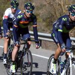 Los ciclistas españoles del Movistar, Alejandro Valverde, José Joaquín Rojas y el líder de los jóvenes, Marc Soler