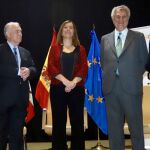 Demetrio Madrid, José Constantino Nalda, Virginia Barcones, Jesús Posada y Juan José Lucas, antes de inaugurar la jornada en Tordesillas