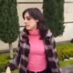 Sorprende a su mujer siéndole infiel en un motel y lo retransmite en directo