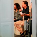 Iglesias, en la imagen junto a la diputada Sofía Castañón, presentó ayer el programa electoral de Podemos. Foto: Cipriano Pastrano