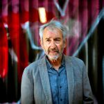 GRAFCAT6256. BARCELONA (ESPAÑA), 26/03/2019.- El actor José Sacristán, que mañana debutará en el teatro Romea con "Señora de rojo sobre fondo gris", adaptación de la novela homónima de Miguel Delibes, posa para los medios gráficos antes de la rueda de prensa en la que ha afirmado que después de ponerse en la piel del protagonista, Nicolás, "va a ser muy difícil dejar un hueco para otros personajes". EFE/Enric Fontcuberta