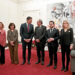 Meritxell Batet, Carmen Calvo, Pedro Sánchez, Quim Torra, Pere Aragonès y Elsa Artadi, el pasado 21-D en Barcelona