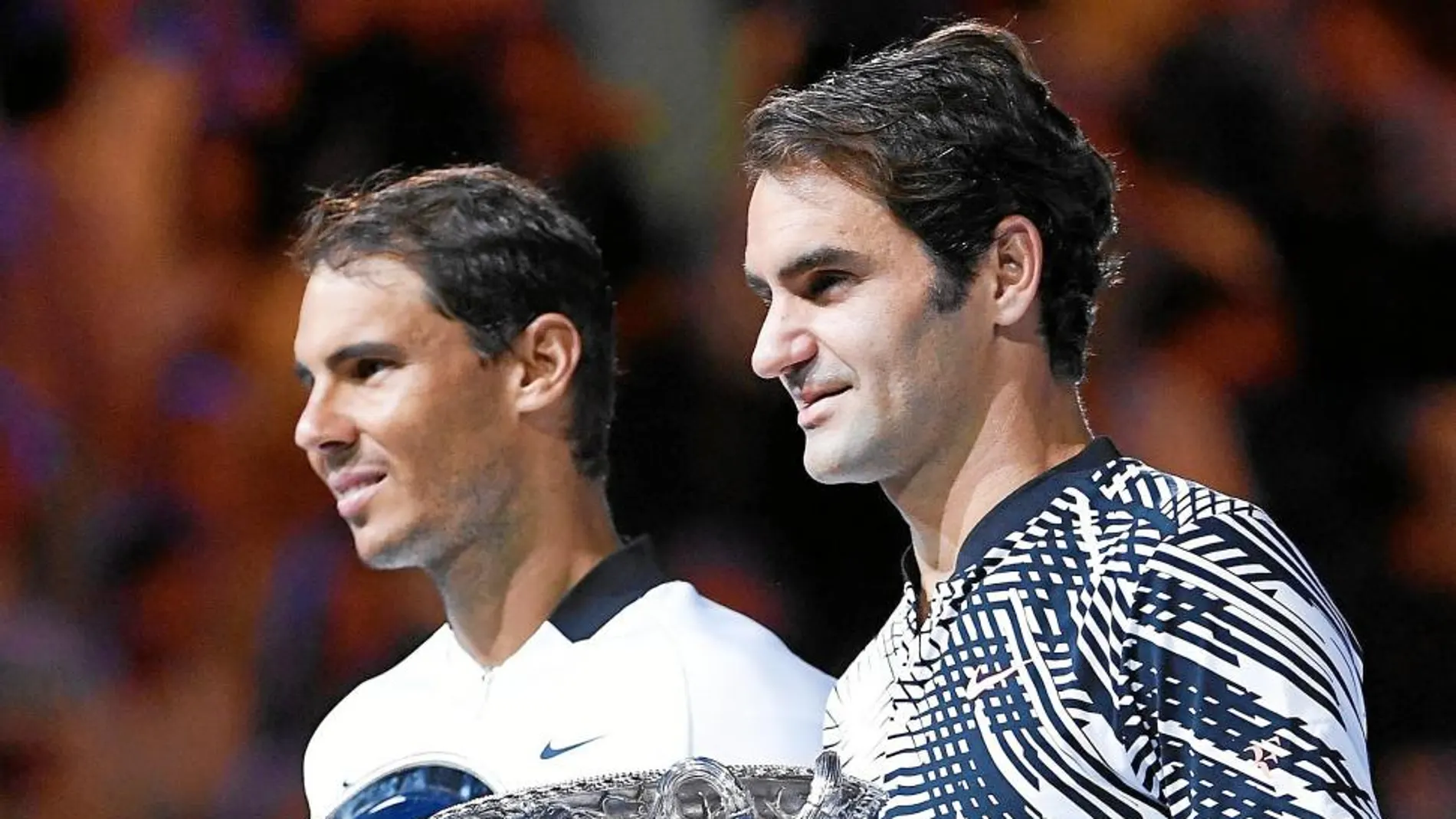 Rafa Nadal y Roger Federer posan tras la final del Open de Australia 2017