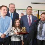 El alcalde Antonio Silván recibe el «Martillo Solidario» de Amidown León
