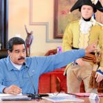 El presidente venezolano, Nicolás Maduro, ayer en el Consejo de Ministros en el palacio de Miraflores, en Caracas