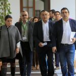 El presidente de la Diputación de Huelva, Ignacio Caraballo (centro), agradeció a Rodríguez su mediación