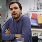 El coordinador federal de IU, Alberto Garzón, durante la rueda de prensa que ha ofrecido hoy en la sede del partido