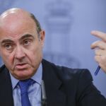 Luis de Guindos, durante la rueda de prensa posterior a la reunión del Consejo de Ministros.