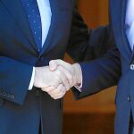 «Pedro, por el bien de España mañana te espero en Moncloa»
