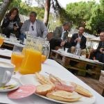 Si las medidas se relajan, la tercera ola llegará tras la Navidad