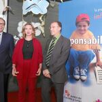 La consejera Alicia García, Raúl de Pablos y Pablo Rodríguez, antes de constituir la Sección de Atención a la Infancia