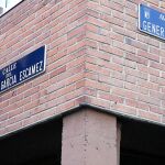 Junto a estas líneas, una de las calles que serán suprimidas: la avenida del General Fanjul (Latina)