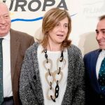De izda. a dcha., José Manuel García-Margallo, Elena Bastidas y Miguel Barrachina