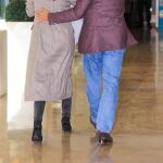 El torero Francisco Rivera Ordóñez y Lourdes Montes durante la presentación ante los medios de su hijo Francisco Rivera Montes en Sevilla / Foto: Gtres