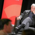 Felipe González y Pedro Sánchez –en primer término– ayer en Madrid