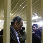 Mario Conde a su entrada a la prisión de Sevilla en 2009