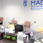 Por primera vez en la legislatura, la alcaldesa participó ayer en una comisión (en este caso la de cultura) como portavoz