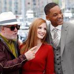La actriz estadounidense Jessica Chastain, el actor estadounidense Will Smith posan como miembro del jurado presidido por el director de cine español Pedro Almodóvar