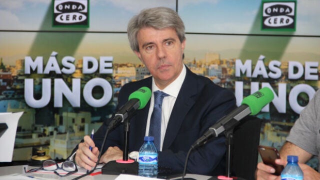 Ángel Garrido durante la entrevista en Onda Cero en el programa de Carlos Alsina, «Más de uno»