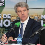 Ángel Garrido durante la entrevista en Onda Cero en el programa de Carlos Alsina, «Más de uno»
