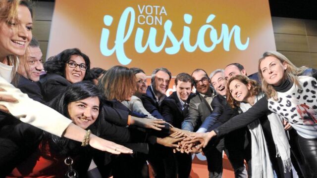 El candidato de Ciudadanos a la presidencia del Gobierno, Albert Rivera, durante un acto electoral ayer en Toledo