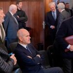 Javier Guerrero, Manuel Chaves y José Antonio Griñán, ayer en el juicio (Foto: Efe)