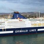 Grimaldi une Barcelona y el puerto de Roma con escala en la isla de Cerdeña (Porto Torres).