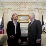 Federica Mogherini con el secretario de Estado, Rex Tillerson