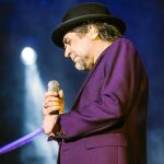 El músico actuó en Jaén acompañado de su banda de siempre