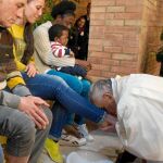 El Papa abre a las mujeres el lavatorio del Jueves Santo