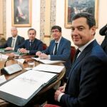 El PP celebró ayer en Antequera (Málaga) su primer Consejo de Gobierno, donde hace 40 años se estrenó la preautonomía andaluza con un hombre de transición: Plácido Fernández Viagas