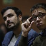 El número 2 de Podemos, Íñigo Errejón, junto al líder de IU, Alberto Garzón