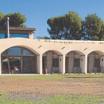 Una residencia canina y familiar con consumo energético casi nulo