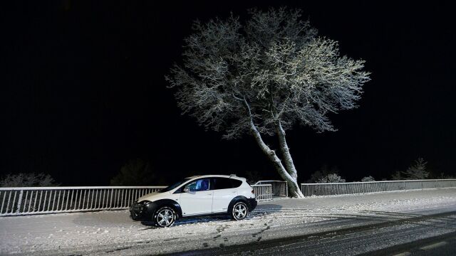 Aspecto de la A-52 con la nieve caída la pasada madrugada.