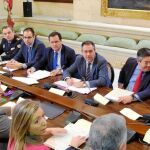 Ayer tuvo lugar en el Consistorio hispalense la habitual reunión de seguridad previa a las fiestas primaverales