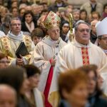 El arzobispo de Valladolid, Ricardo Blázquez, acompañado por el obispo auxiliar, Argüello.