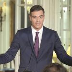El presidente del Gobierno compareció ante los medios de comunicación en Nueva York y respaldó la continuidad de Dolores Delgado al frente del Ministerio de Justicia.