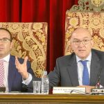 Jesús Julio Carnero preside el pleno extraordinario de la Diputación de Valladolid