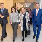Rosa Valdeón llega a la gala junto a Cristina de Parias, Javier Lacalle y Baudilio Fernández Mardomingo, ayer en Burgos