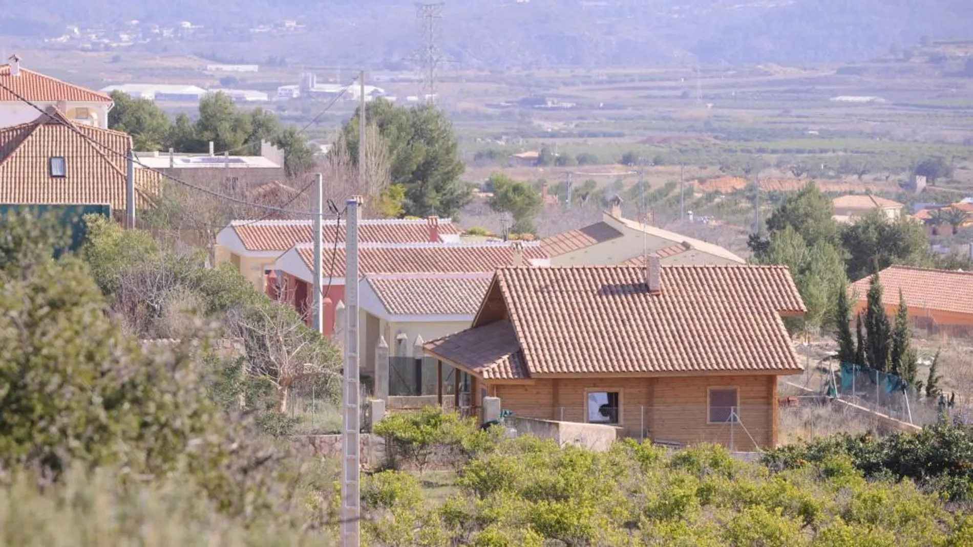 Las viviendas diseminadas campan por todo el territorio valenciano, muchas son ilegales