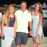 Diana Quer junto a su padre Juan Carlos Quer y su hermana Valeria