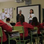 Un 2,9% de los alumnos españoles aseguran que sus compañeros les pegan o empujan varias veces al mes