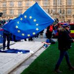 Hasta en tres ocasiones ha rechazado el Parlamento británico el acuerdo de la UE. Foto: Reuters